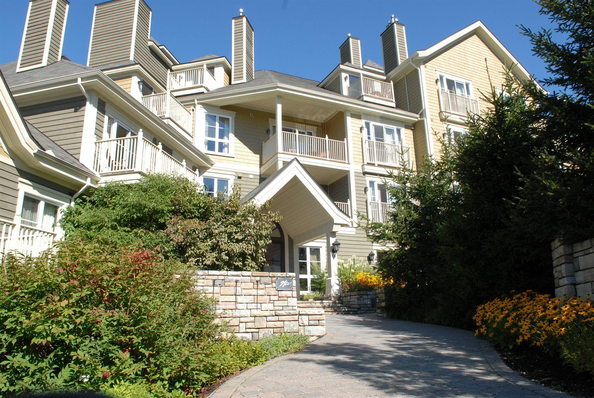 Ermitage Du Lac Mont-Tremblant Exteriör bild