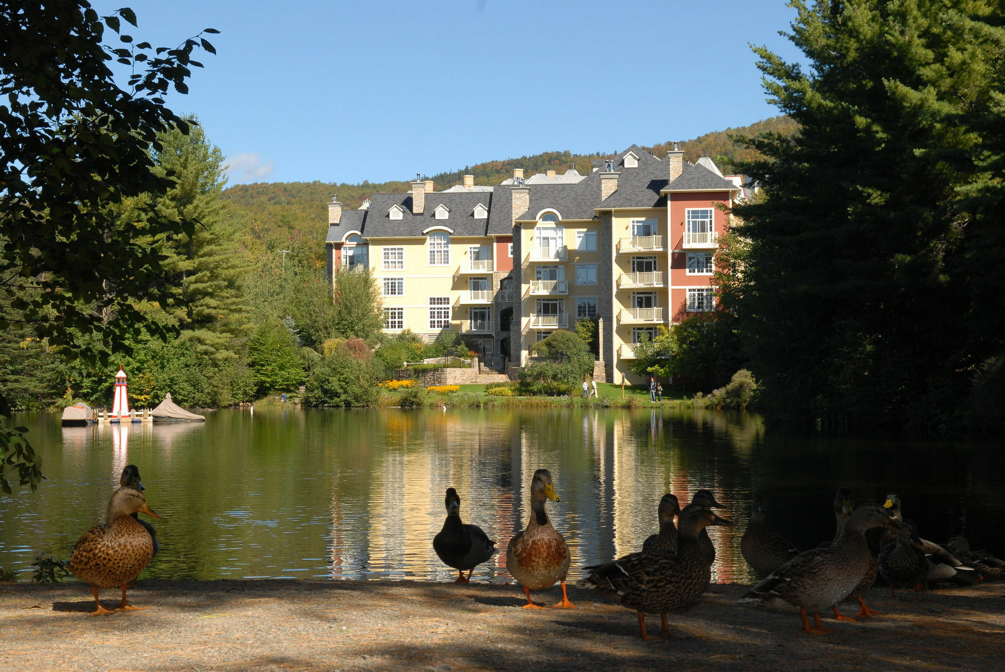 Ermitage Du Lac Mont-Tremblant Exteriör bild